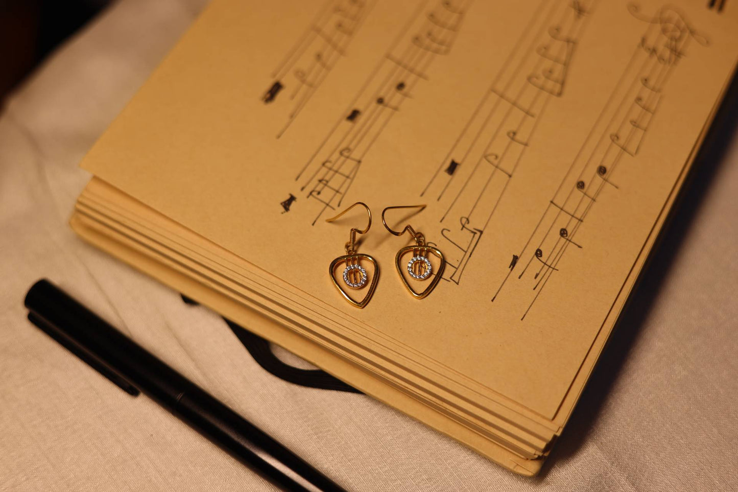Plectrum Earring