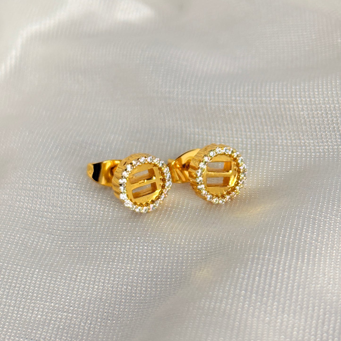 Ana Studs