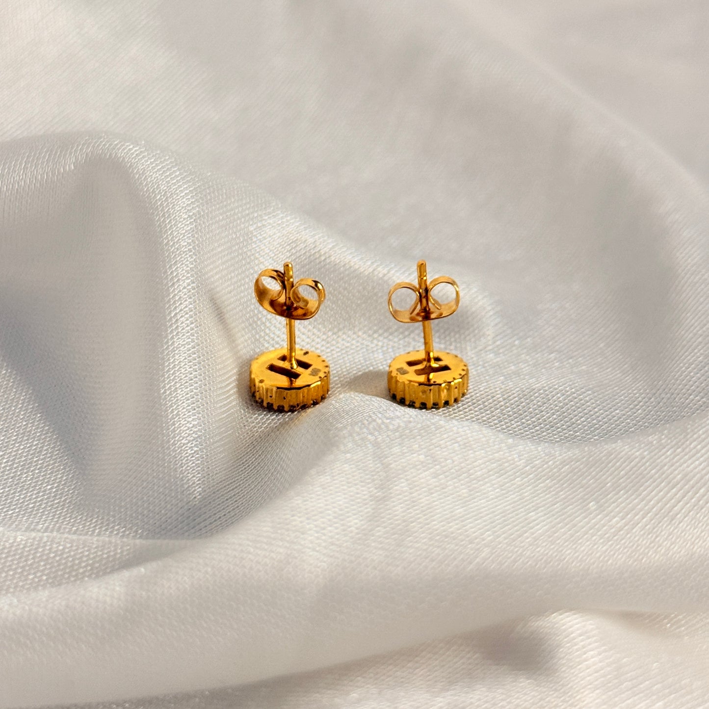 Ana Studs