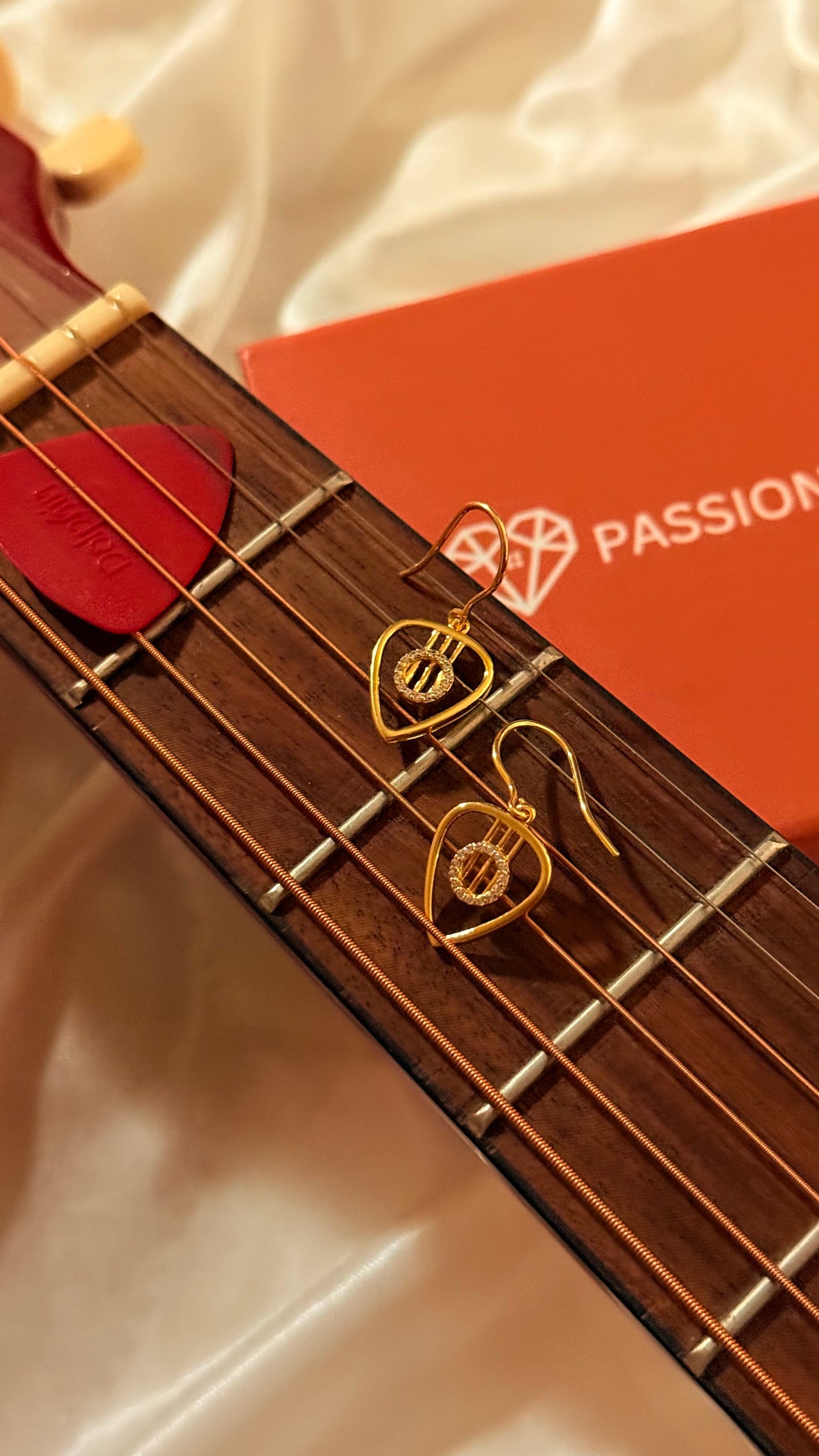 Plectrum Earring