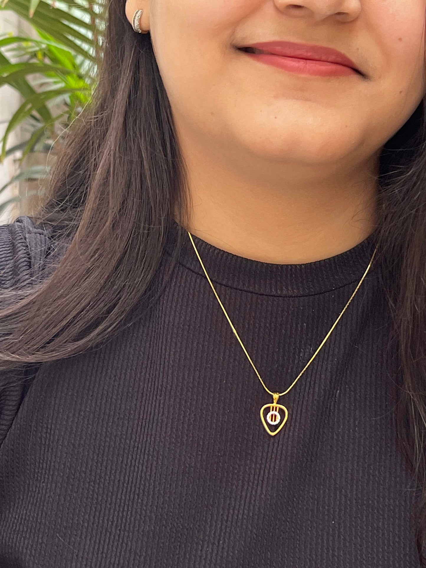 Tia Pendant