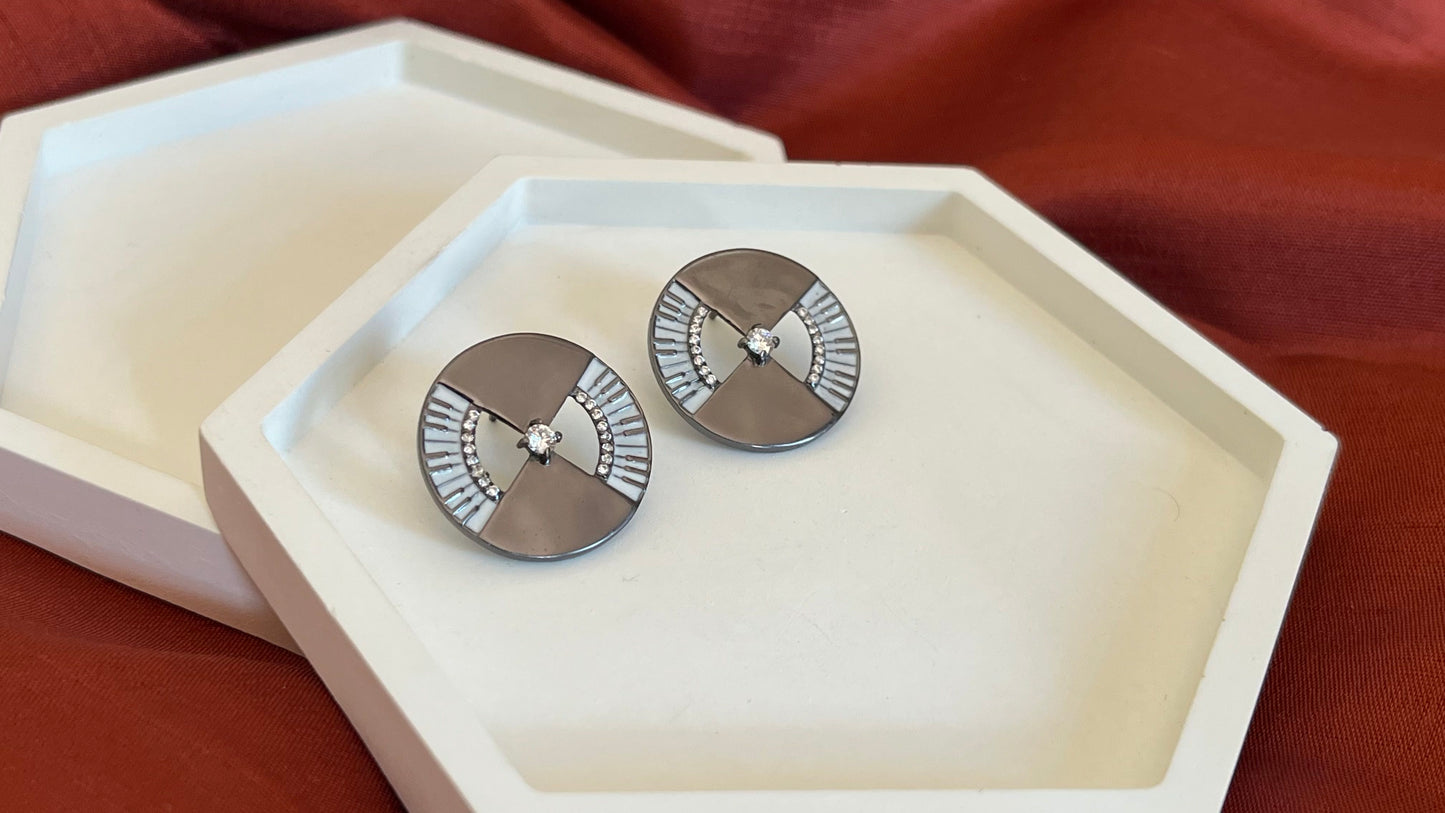 Waltz Studs